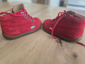 Chaussure premier pas Kickers