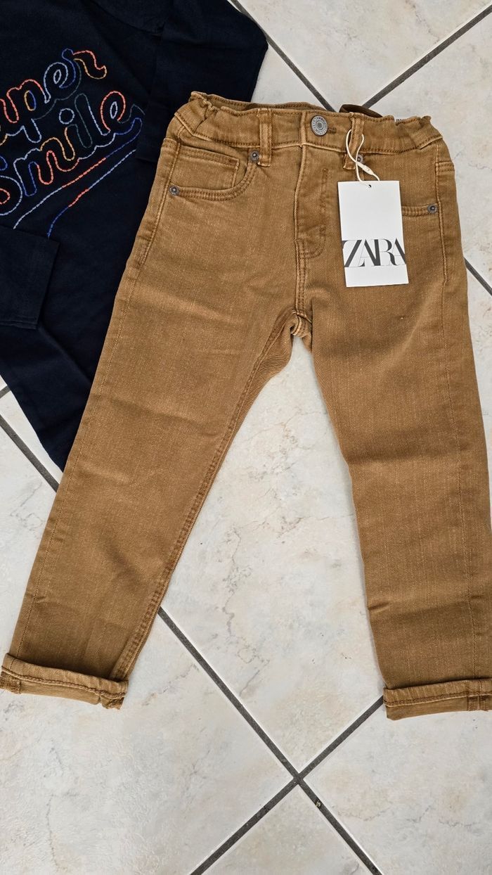 Neufs (non portés) 🏷💙🤩🥰ensemble teeshirt ml et jeans slim 4 ans garçon 🤩🥰 - photo numéro 3