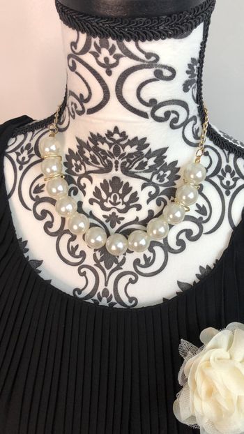 Collier a grosses perles Molly Bracken