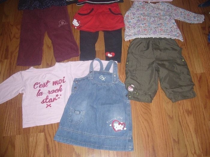 Lot 18 mois TAO, Hello Kitty etc - photo numéro 3