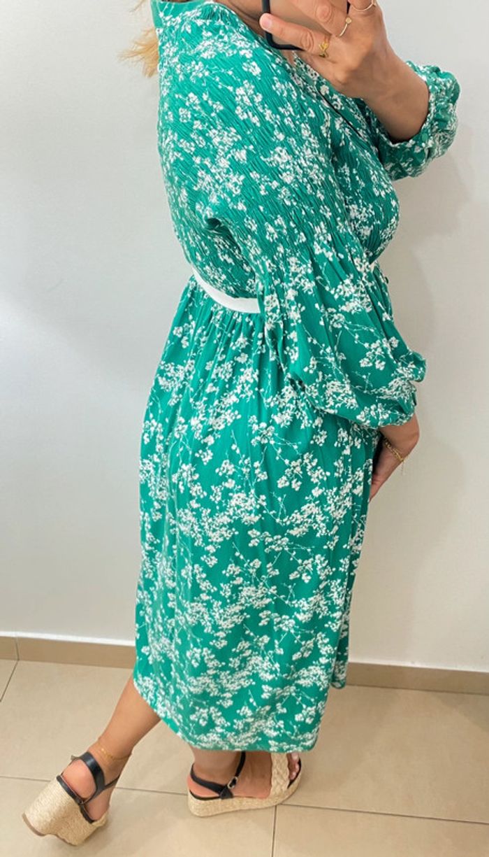 Superbe Robe Ample A Fleurs Taille S-M - photo numéro 9