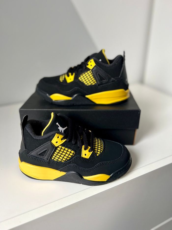 Air Jordan 4 yellow Thunder noir et jaune 28 - photo numéro 2
