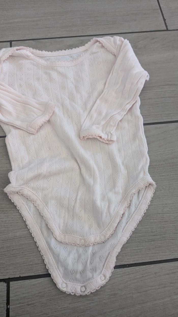 Lot body 18 mois - photo numéro 2