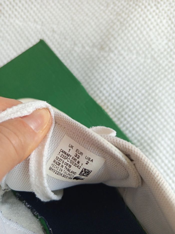 Paire de baskets / tennis Lacoste pointure 33 - photo numéro 7
