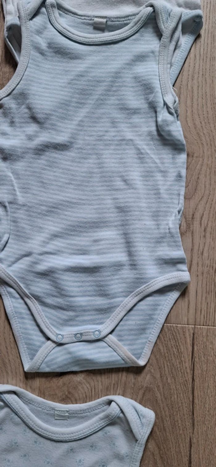 Lot 7 bodies 18mois - photo numéro 5