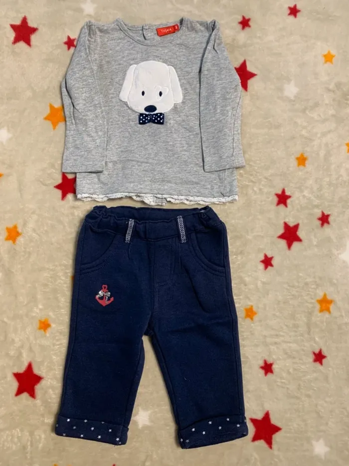 Ensemble Rentrée Tissaia T-shirt Gris à Dentelle & Pantalon Bleu Marine 9 Mois