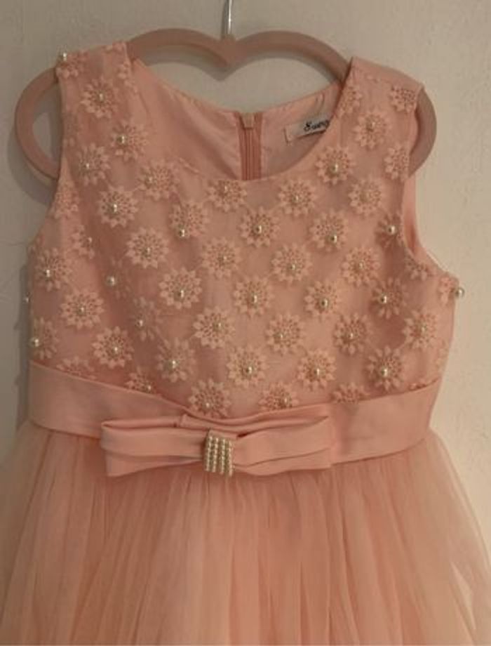 Belle robe de fête - photo numéro 3