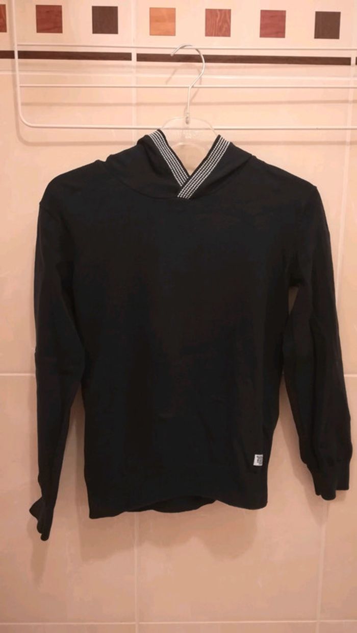 Pull léger à capuche NEUF T10 ans - V92B