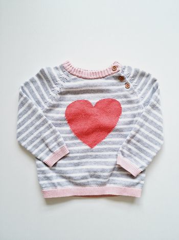 H&M - Pull en maille fine à manches longues, col rond - Cœur (12 mois)