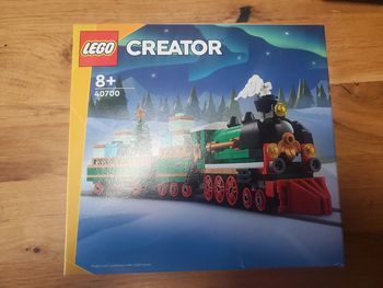 Lego creator train de Noël 40700.
