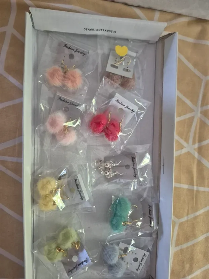 Lot boucles d'oreille fantaisie