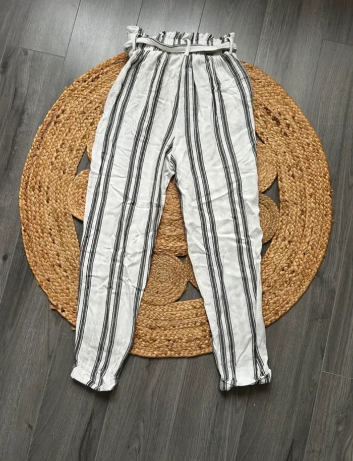 Pantalon léger Bershka taille XS - photo numéro 2