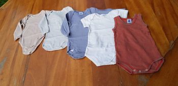 Lot 5 bodies 9 mois