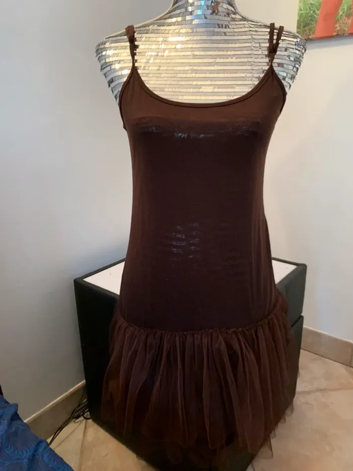 ´robe avec tulle taille 38