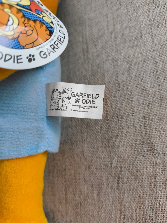 Peluches garfield ( neuf) - photo numéro 4