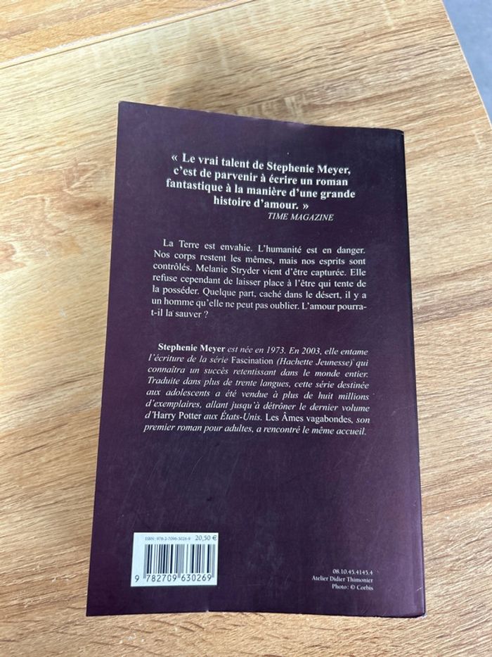 Livre « Les âmes vagabondes » Stephenie Meyer - photo numéro 2