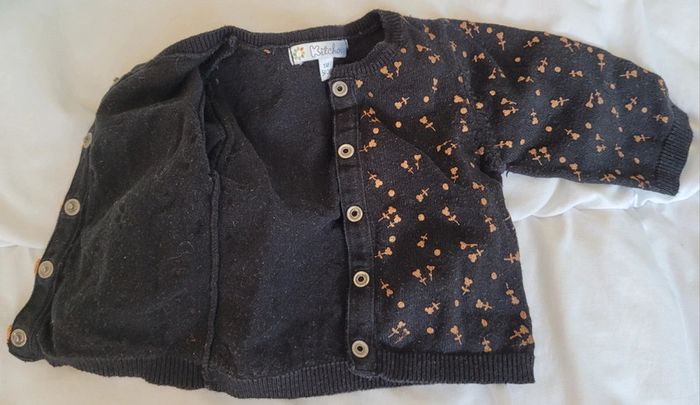 Lot de vêtements légers naissance et 1 mois fille - photo numéro 9