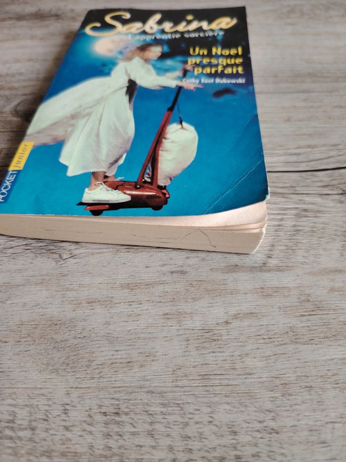Lot de 4 livres "Sabrina l'apprentie sorcière" - photo numéro 4