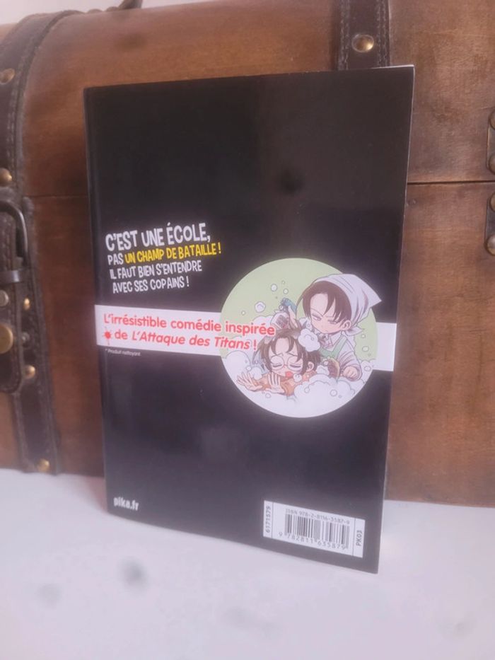 Manga L'Attaque des Titans Junior High School tome 10 - photo numéro 2