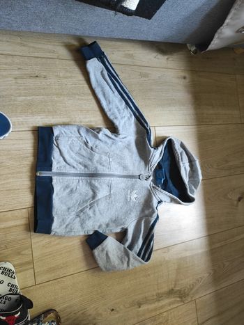 Sweat capuche adidas