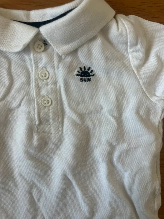 Ensemble bébé 3 mois – Polo blanc + pantalon jean léger – Très bon état - photo numéro 3