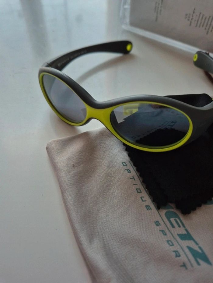 👦 Lunettes de soleil 🕶 - photo numéro 6