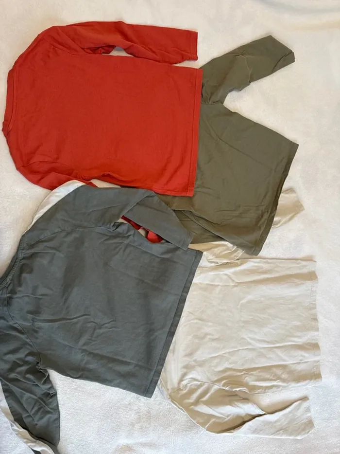 T-shirt manches longues taille 8 ans - photo numéro 6