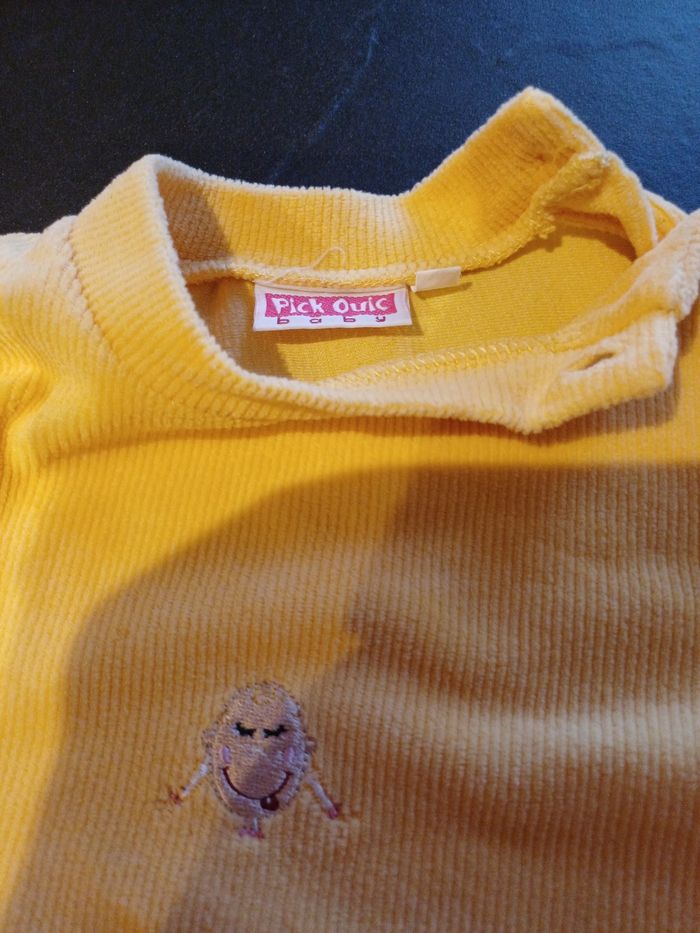Haut  jaune style velours  6 mois - photo numéro 2