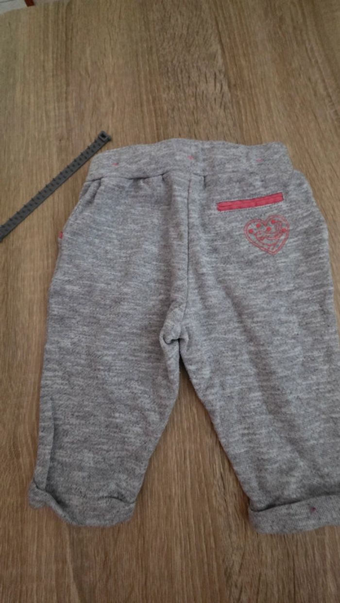Pantalon 6 mois - photo numéro 2