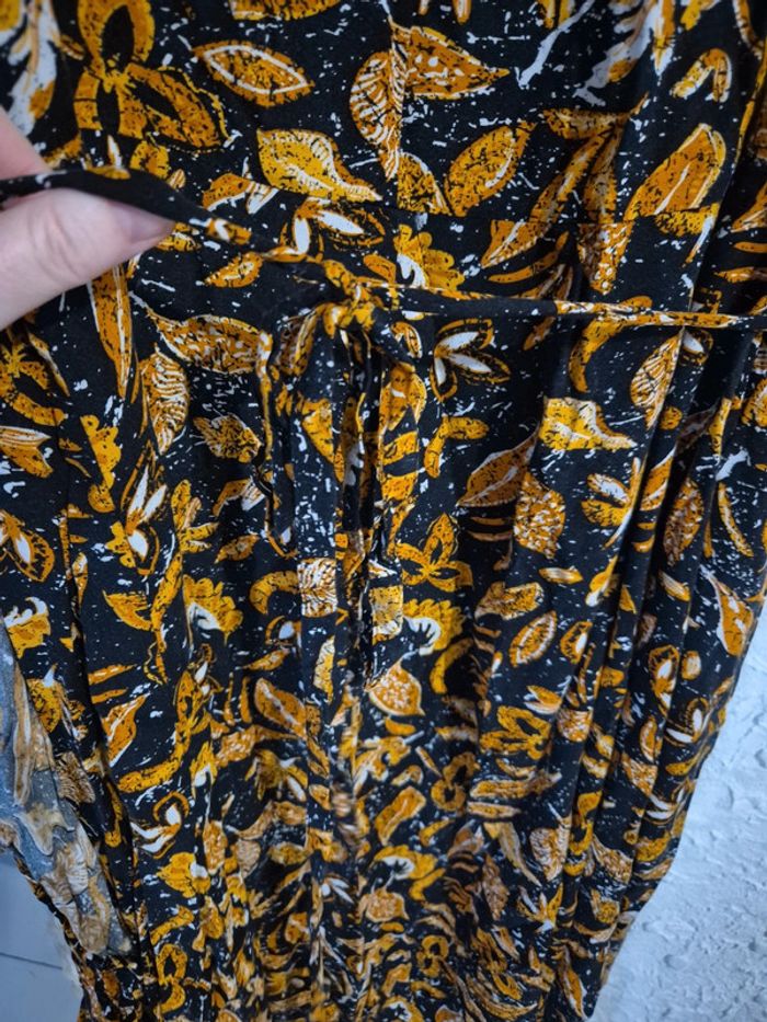 Magnifique robe longue portefeuille avec volants sur le bas de la jupe Kiabi taille 50 - photo numéro 6