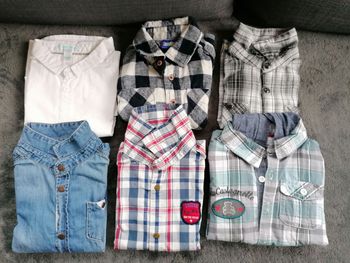 Lots Chemises, costume