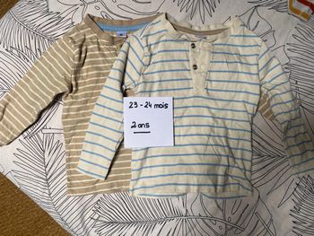 Lot T shirt 24 mois