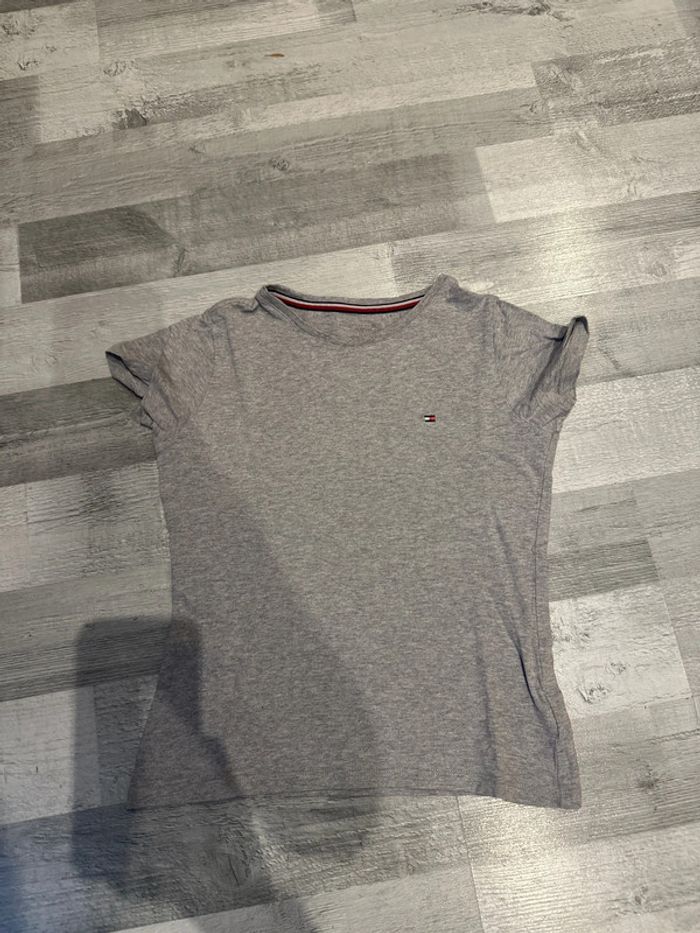 TEE shirt tommy - photo numéro 2