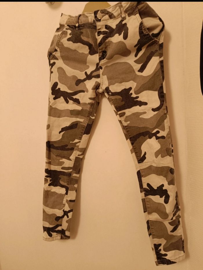Pantalon Slim Camouflage Gris/Blanc – Taille M (38)