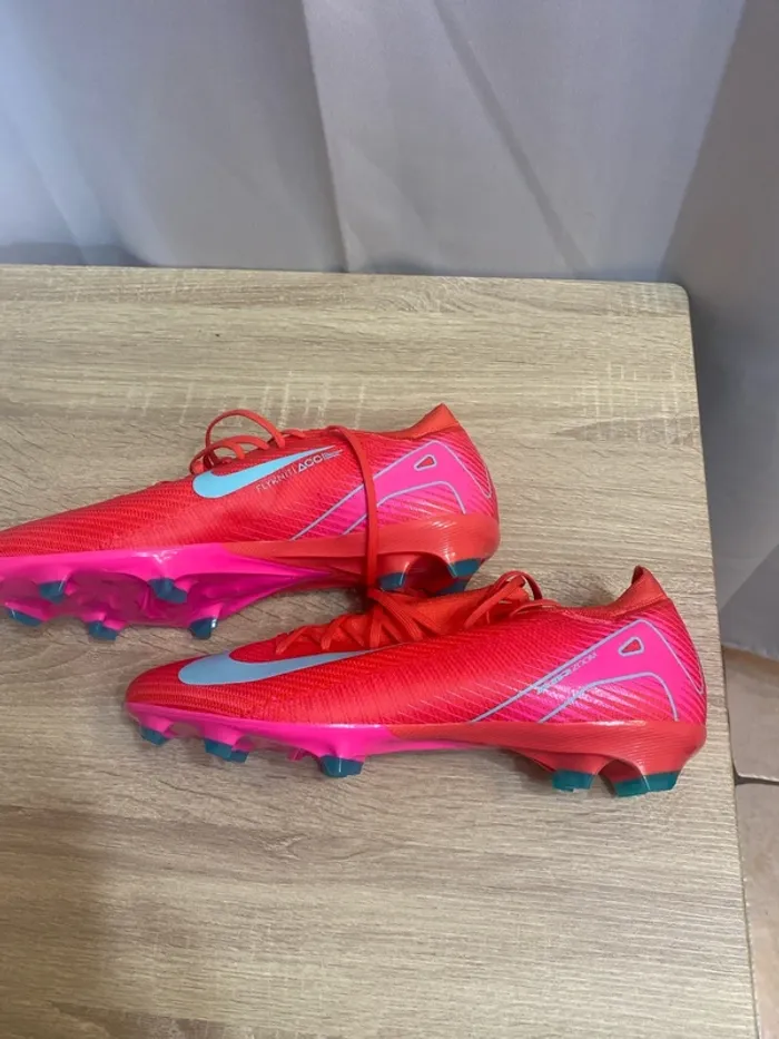 Chaussures de foot pour terrains secs Nike Mercurial Flyknit taille 46 neuve - n1p - photo numéro 2