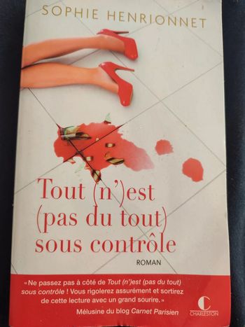 Tout (n')est (pas du tout) sous contrôle