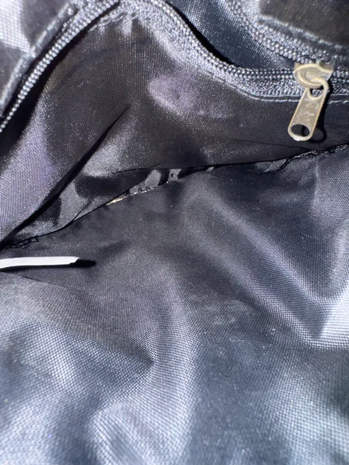 Sac à bandoulière noir et doré escensio, très bon état, 19*22cm - photo numéro 3