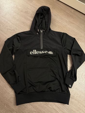 Coupe vent ou petit pull