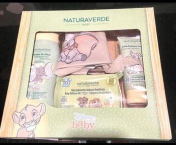 Coffret cadeau bébé marque disney neuf