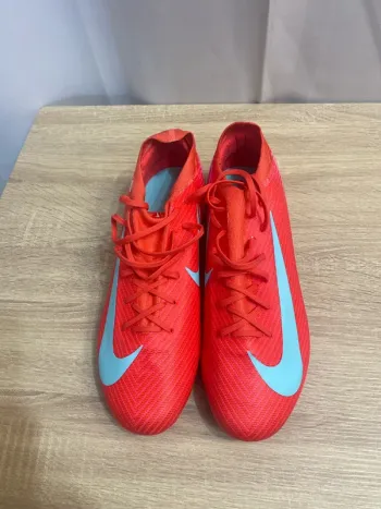 Chaussures de foot pour terrains secs Nike Mercurial Flyknit taille 46 neuve - n1p