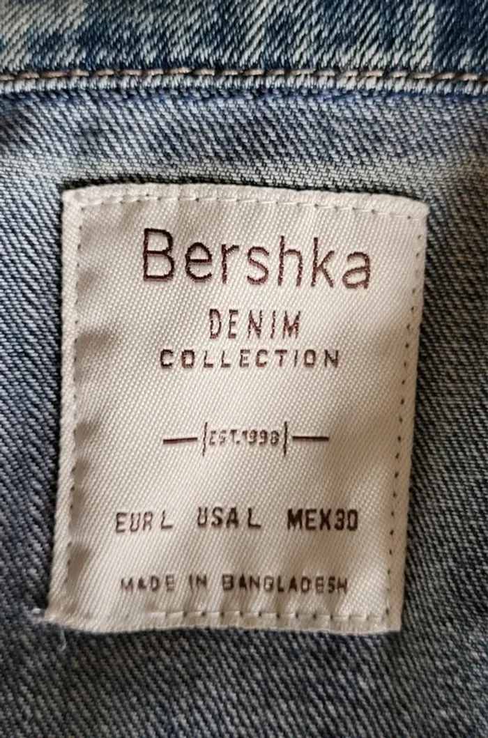 Veste en jean bleue claire Bershka Taille L ou 40 - photo numéro 7