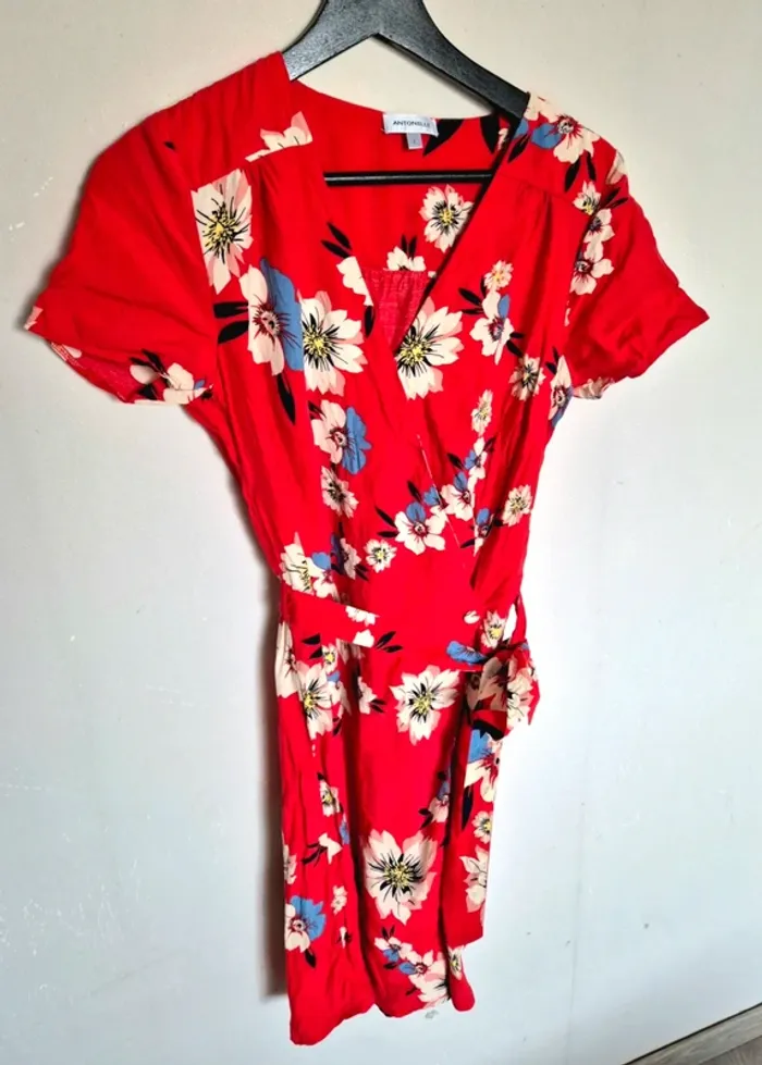 Robe antonelle taille 1 - photo numéro 2