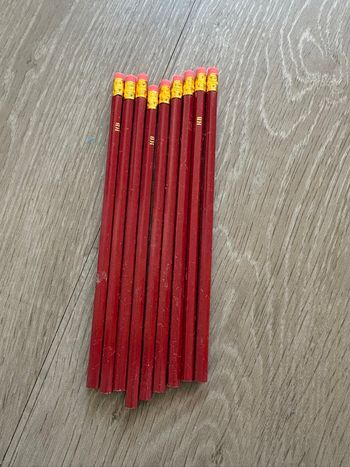 crayon gris 