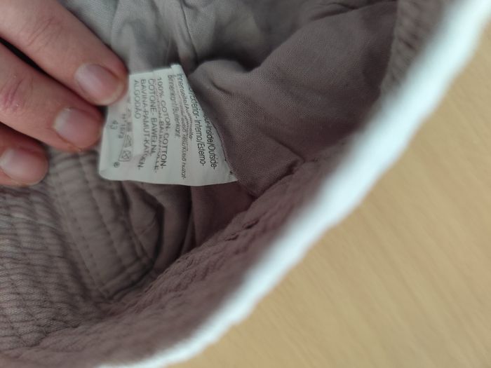Vends bonnet  d'éte bébé 3-6 mois - photo numéro 4