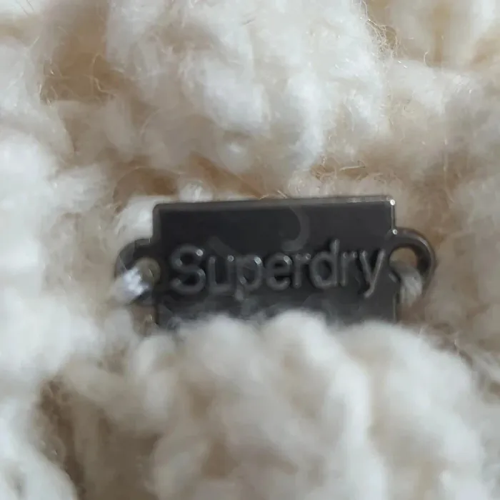 Très belle écharpe pompon "Superdry" - photo numéro 3