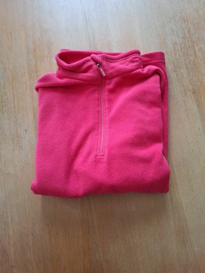 Pull polaire rose