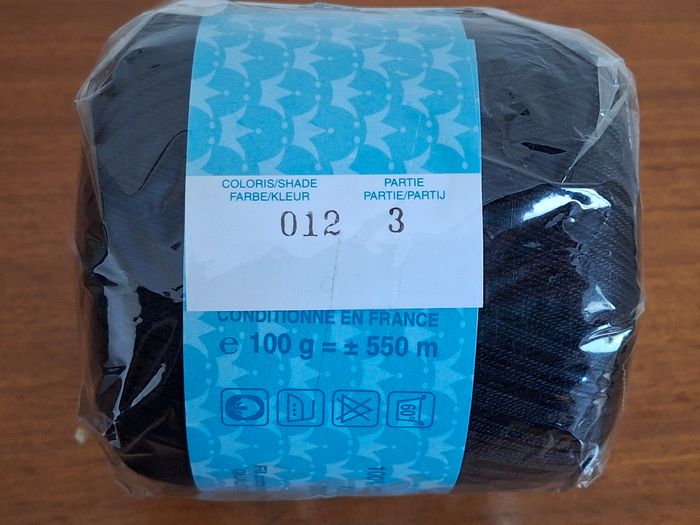 Pelote de fil pour crochet, noir - photo numéro 2