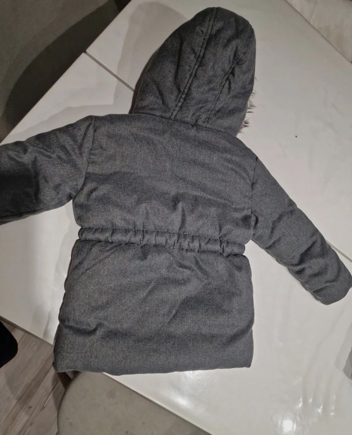 Beau manteau gris chaud Taille 6 ans - photo numéro 6