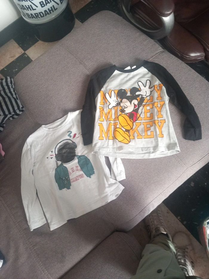 2 t shirt manche longue disney 4 ans