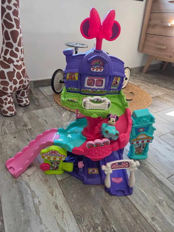 Circuit tut tut bolide Minnie